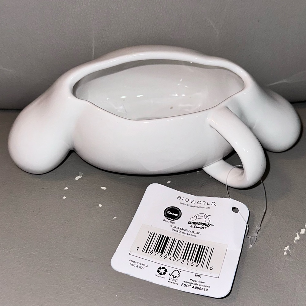 Bioworld Cinnamoroll 3D Sculpted Character Ceramic Mug - Picture 3 of 10
